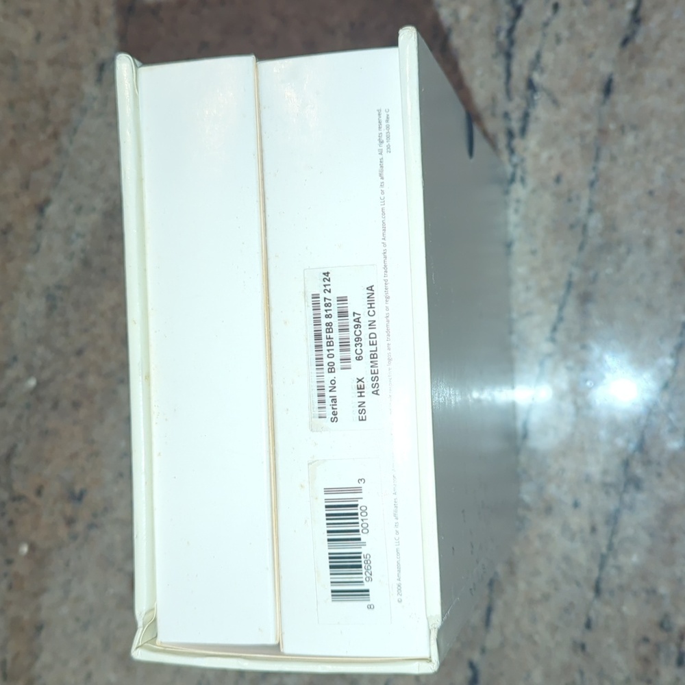 NEW Original Amazon Kindle - Picture 8 of 10